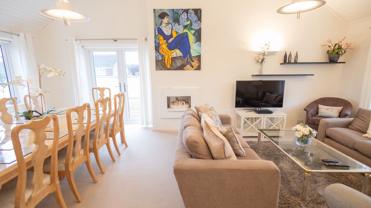 Photo of Livingroom in Friars Cliff