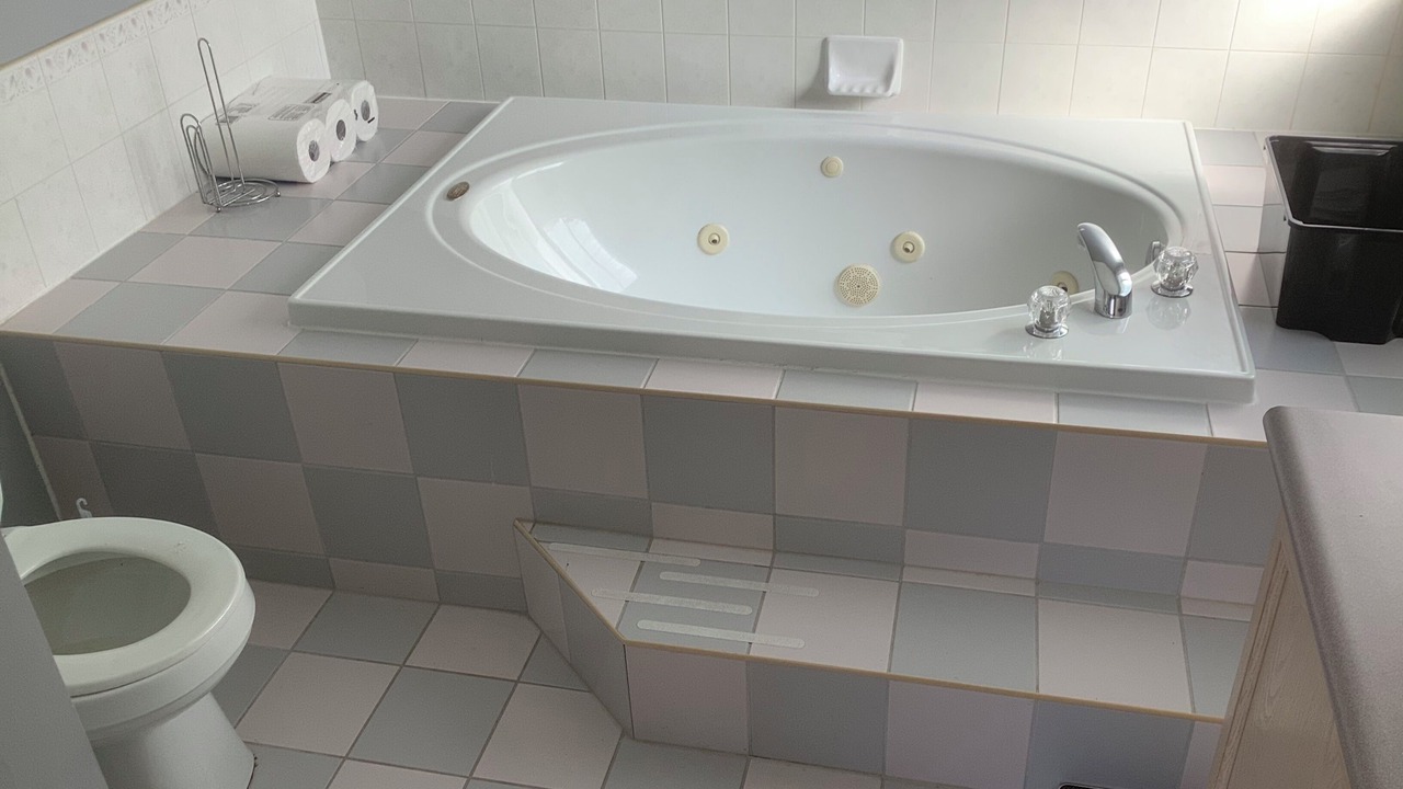 Photo of Bathroom in Ottawa Division
