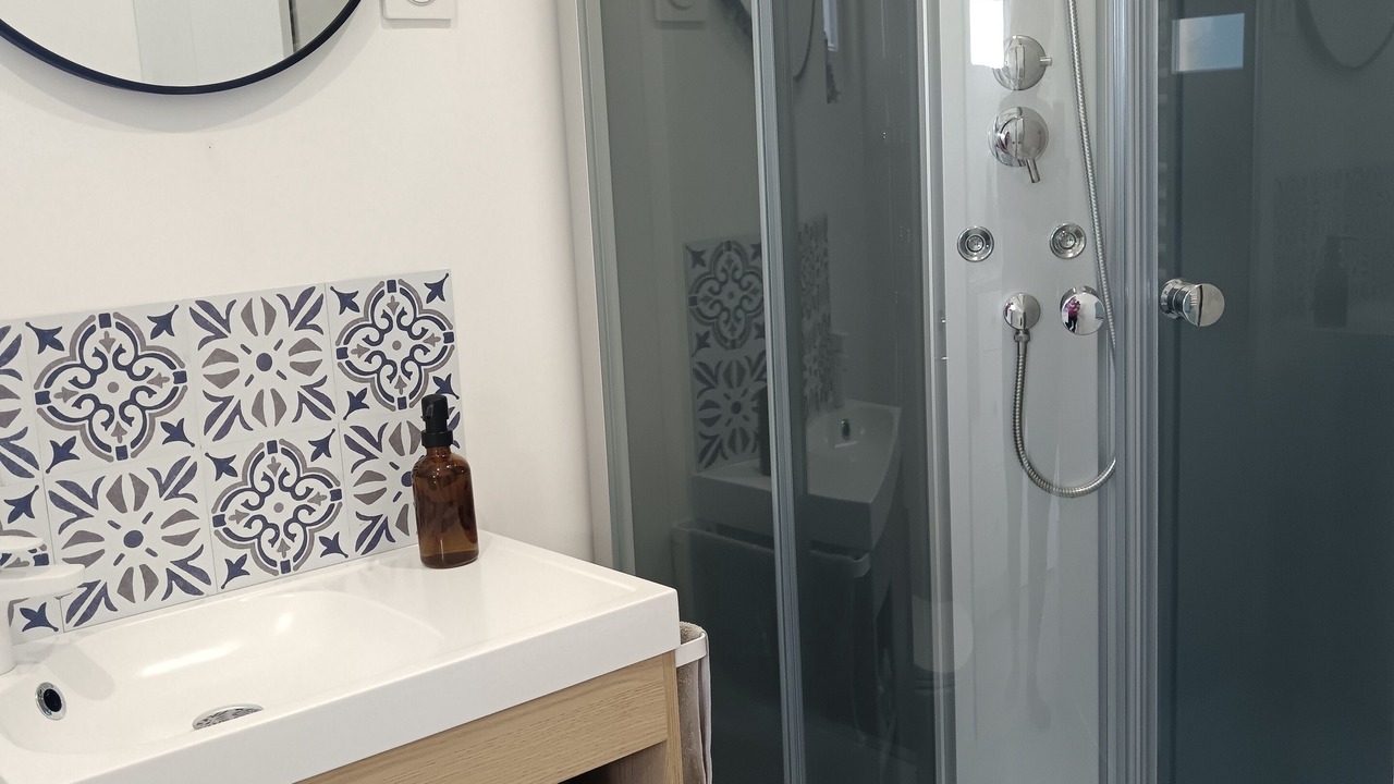 Photo of Bathroom in Saint-Genes-De-Fronsac