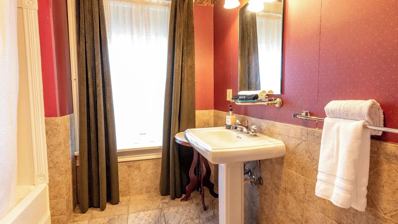 Photo of Bathroom in Geneseo