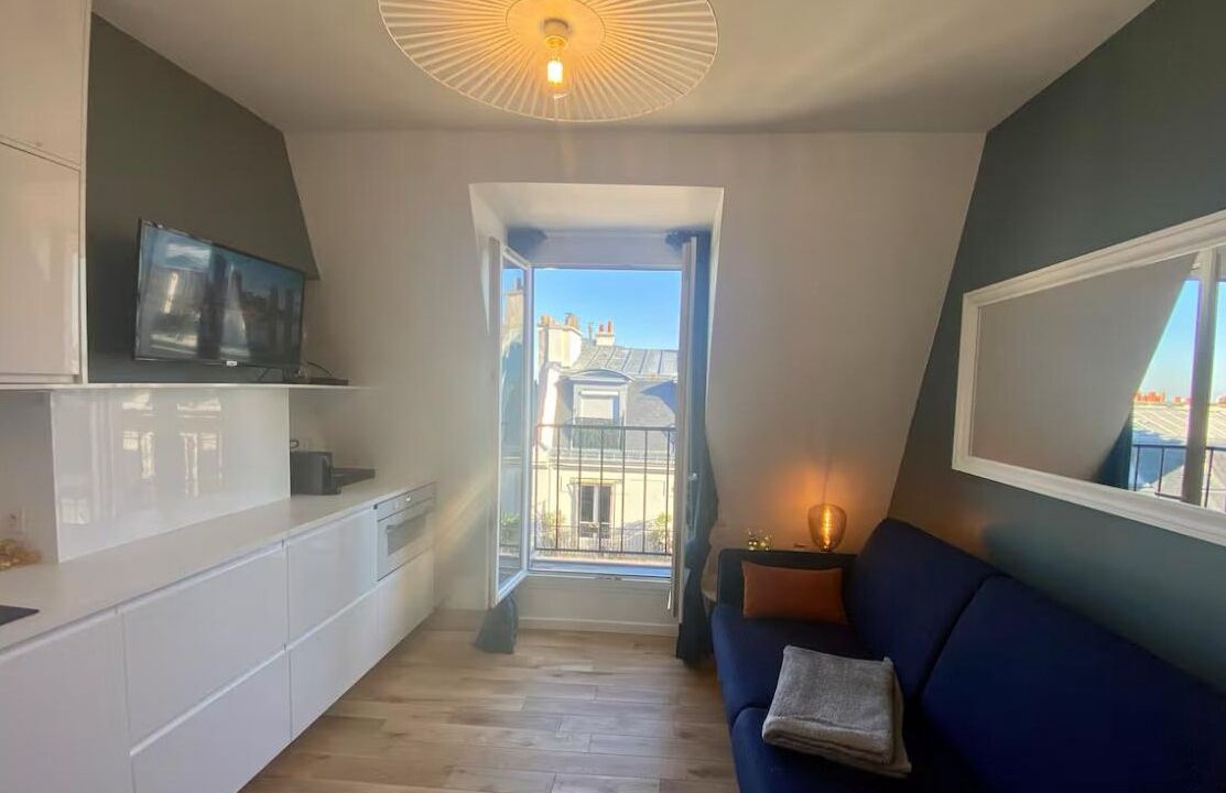 Photo of Livingroom in Champs-Elysees