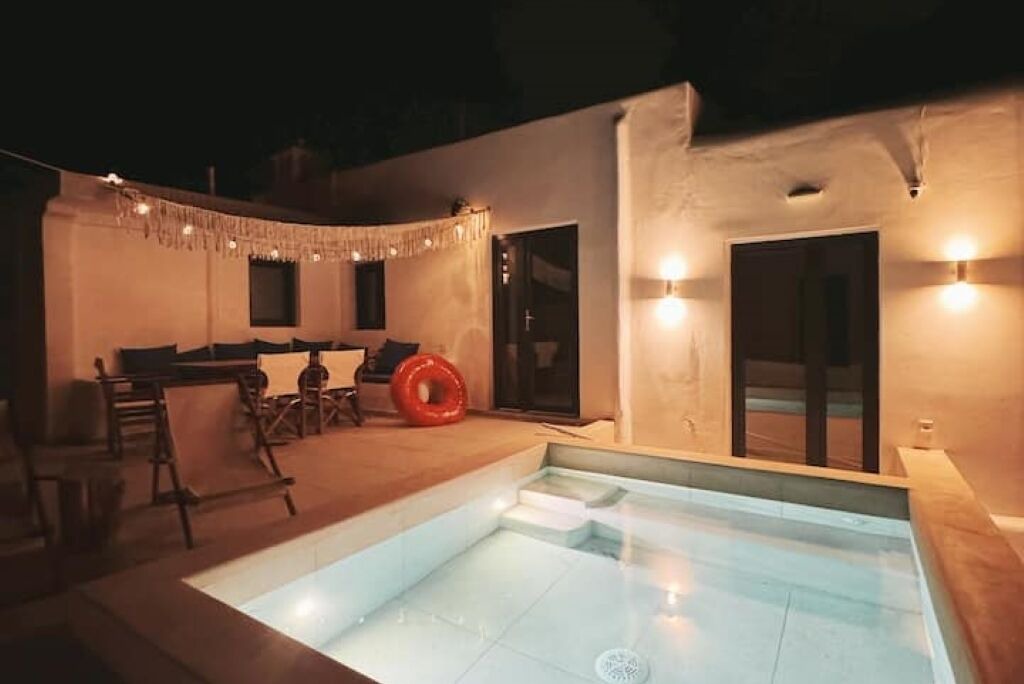 Photo of Patio Balcony in Ano Mera