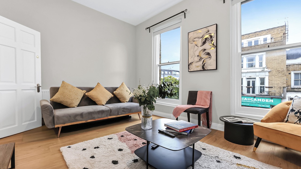 Photo of Livingroom in Camden Town