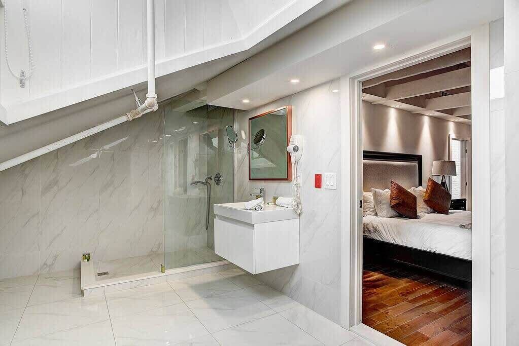 Photo of Bathroom in Old Montreal