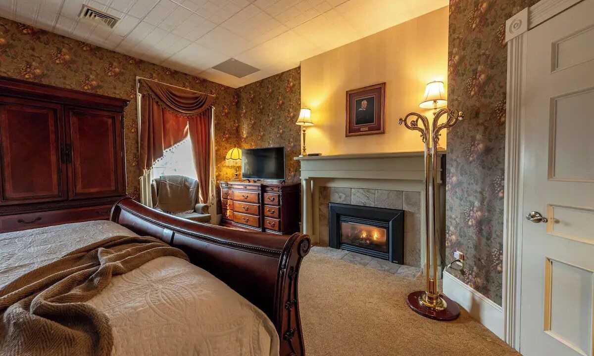 Photo of Bedroom in Geneseo