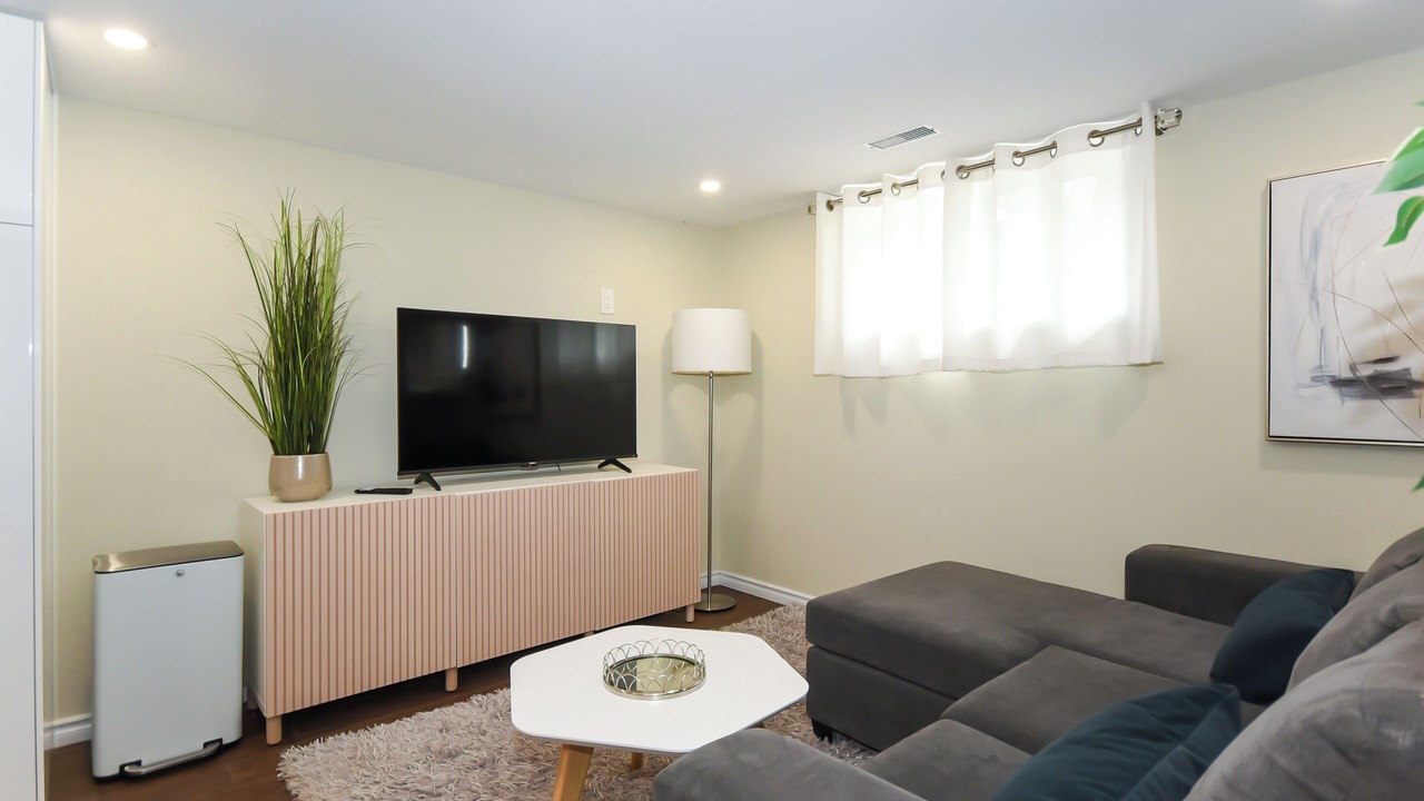 Photo of Livingroom in Ottawa Division