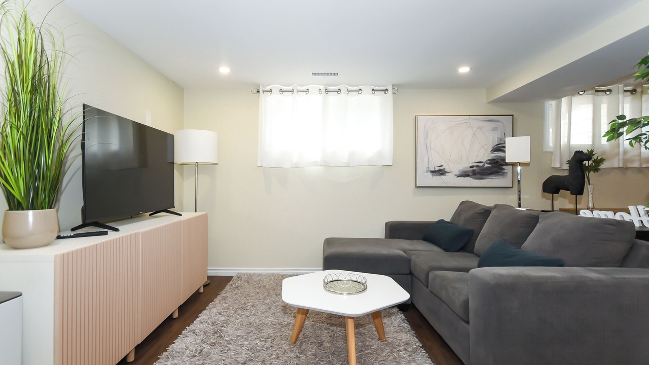 Photo of Livingroom in Ottawa Division