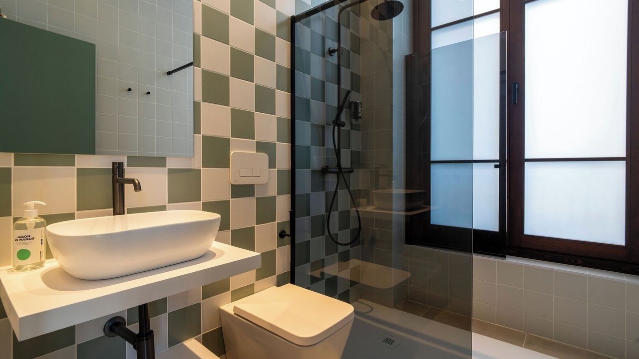 Photo of Bathroom in El Cabanyal