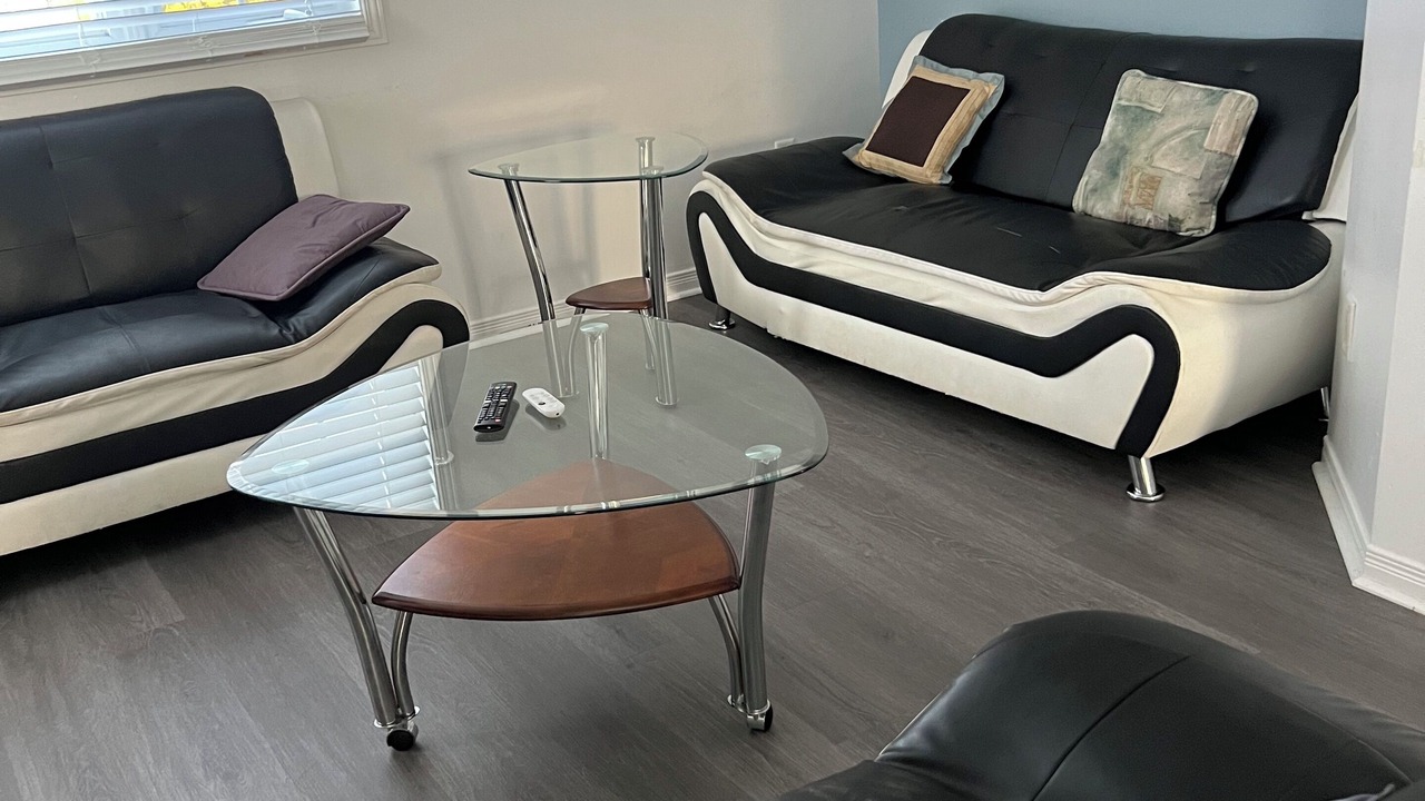 Photo of Livingroom in Aylmer