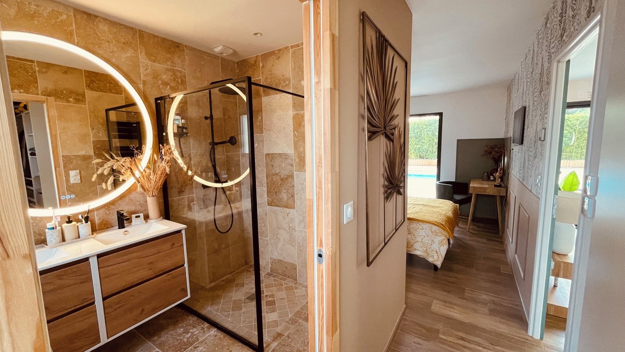 Photo of Bedroom in Cadillac-en-Fronsadais