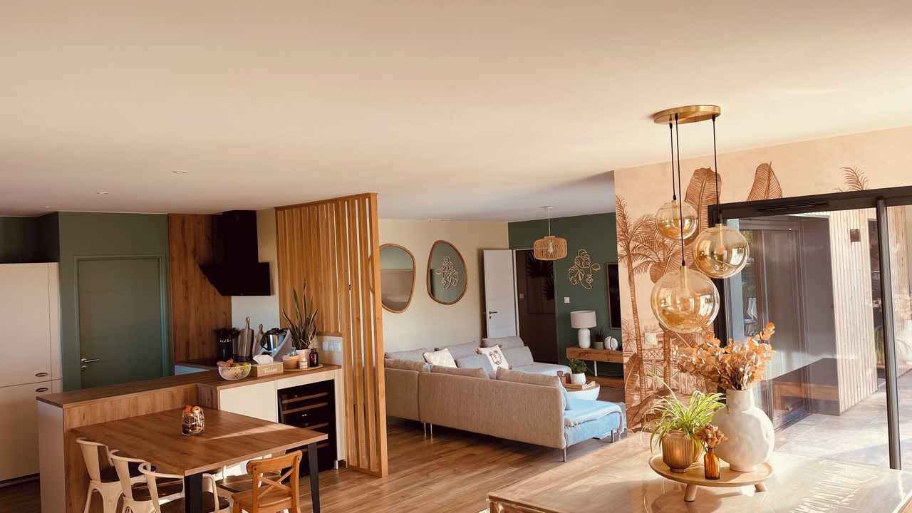 Photo of Livingroom in Cadillac-en-Fronsadais