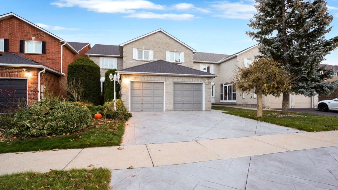 Photo of Outdoor in Thornhill