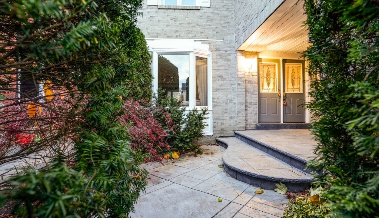 Photo of Outdoor in Thornhill