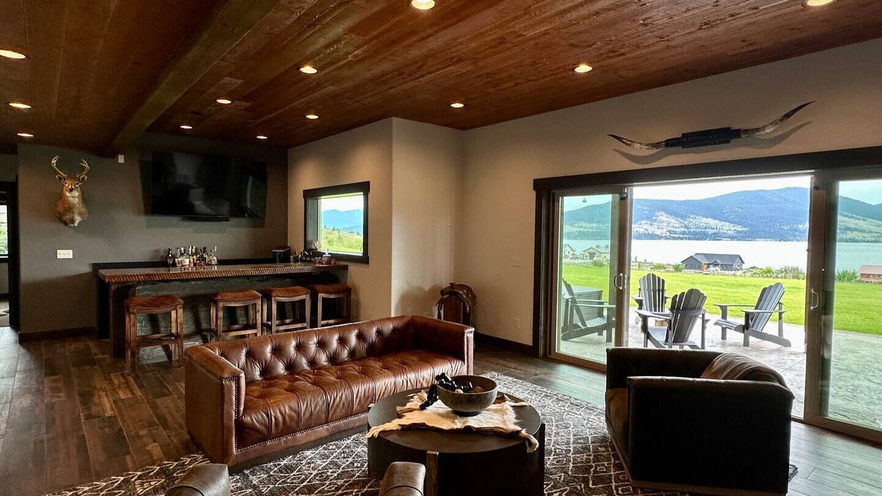Photo of Livingroom in Northwest Montana - Glacier National Park