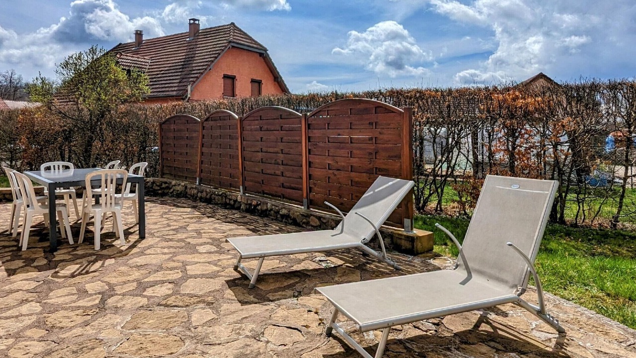 Photo of Outdoor in Plancher-Bas