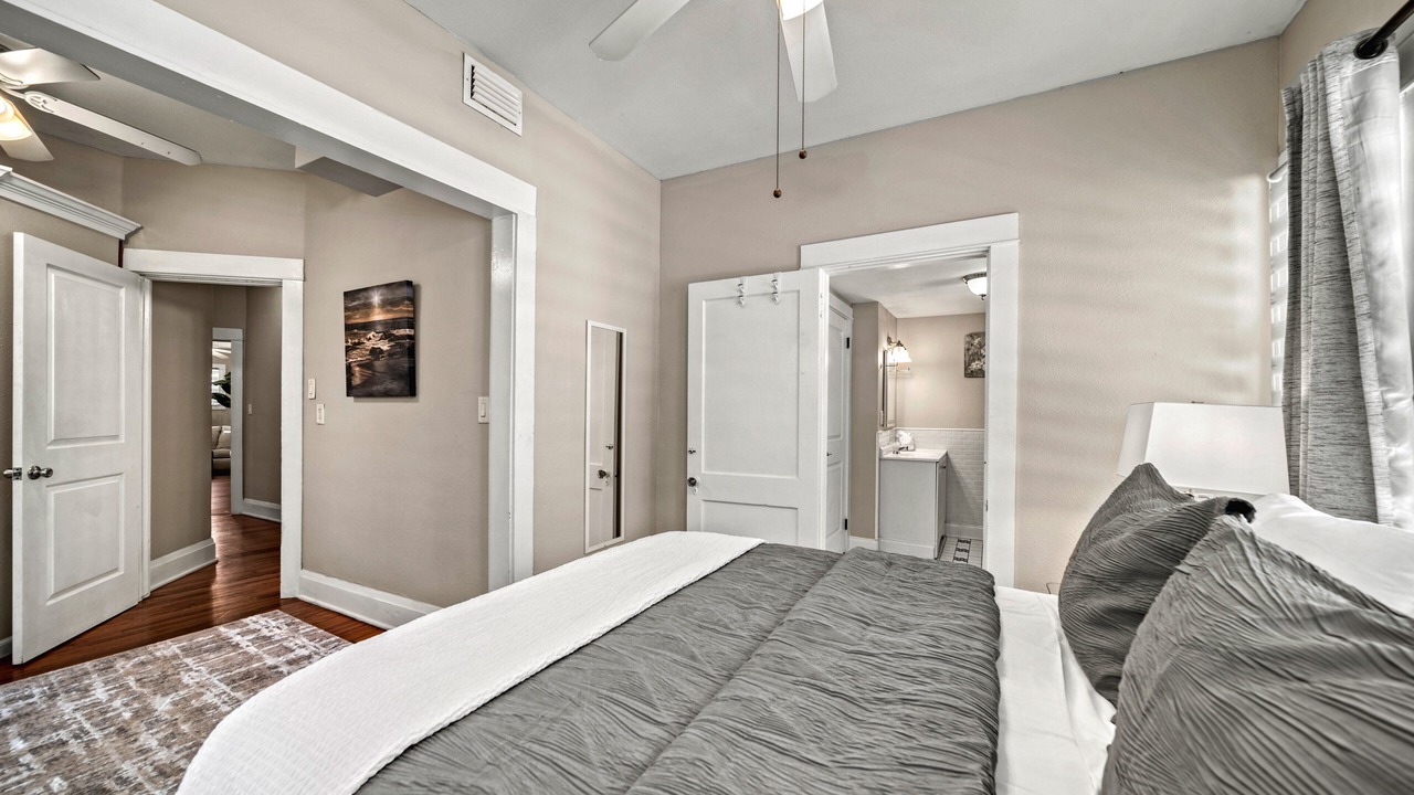 Photo of Bathroom in Gillespie Park