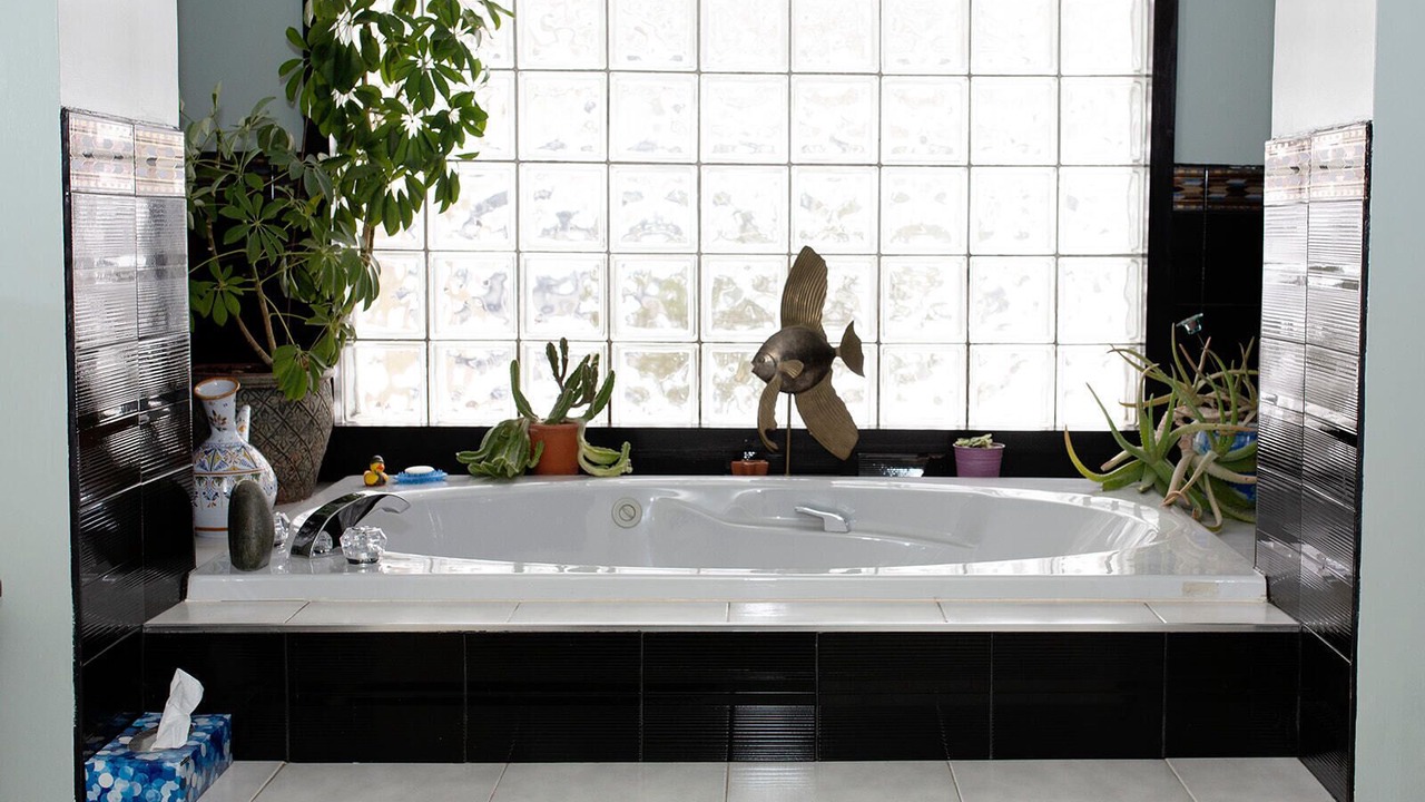 Photo of Bathroom in Newport Landing