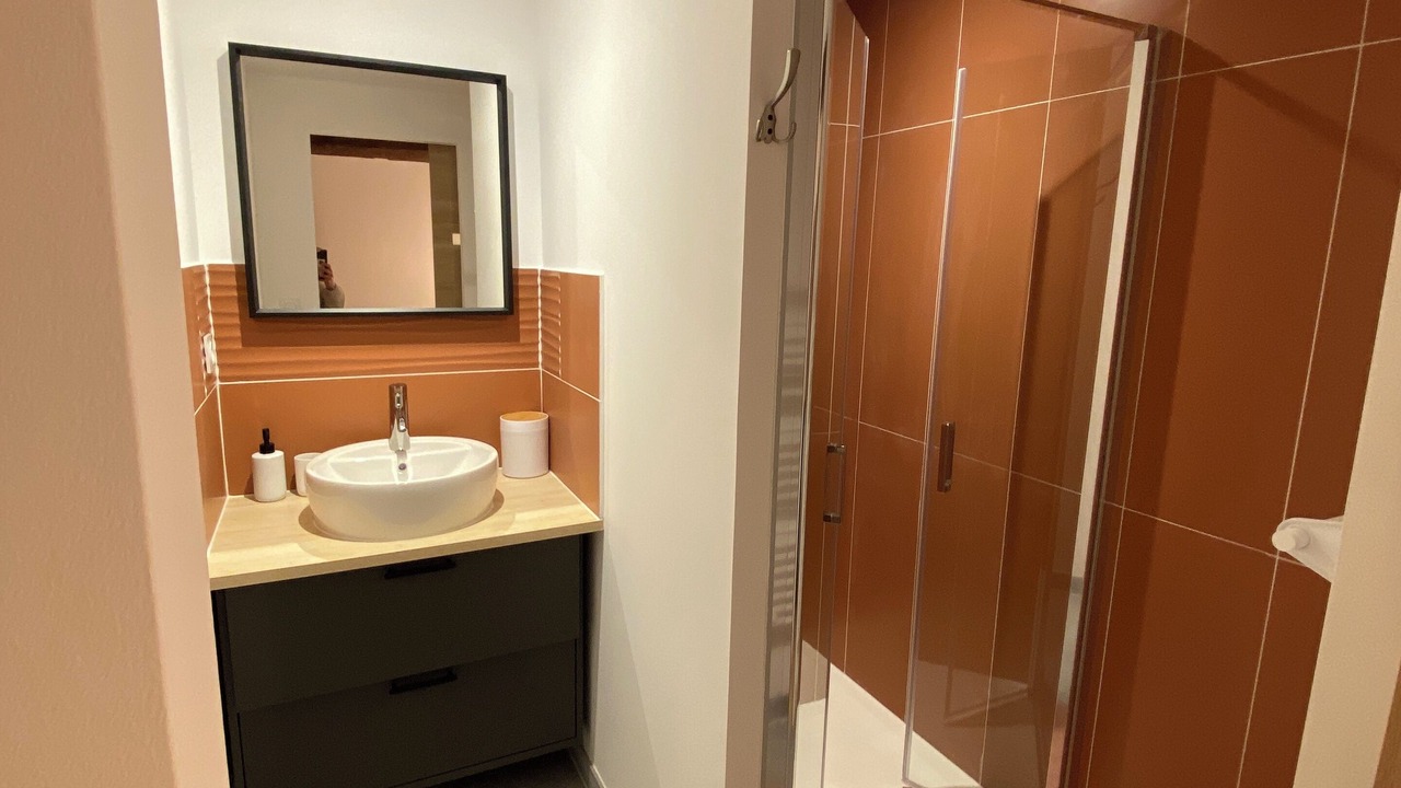 Photo of Bathroom in Pommard