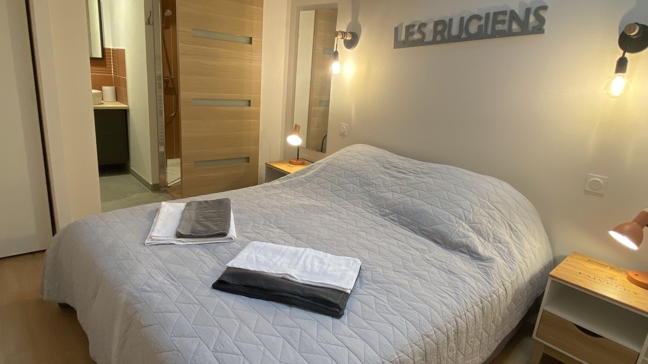 Photo of Bedroom in Pommard