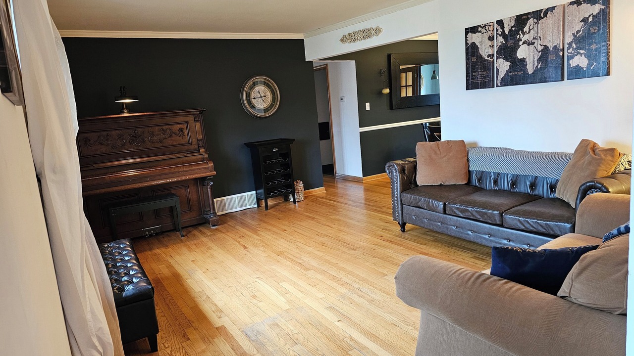 Photo of Livingroom in Menomonee Falls