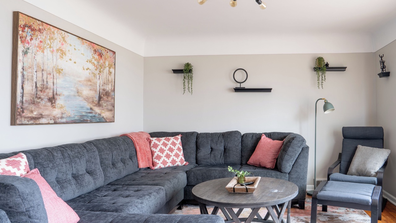 Photo of Livingroom in Birch Run Township