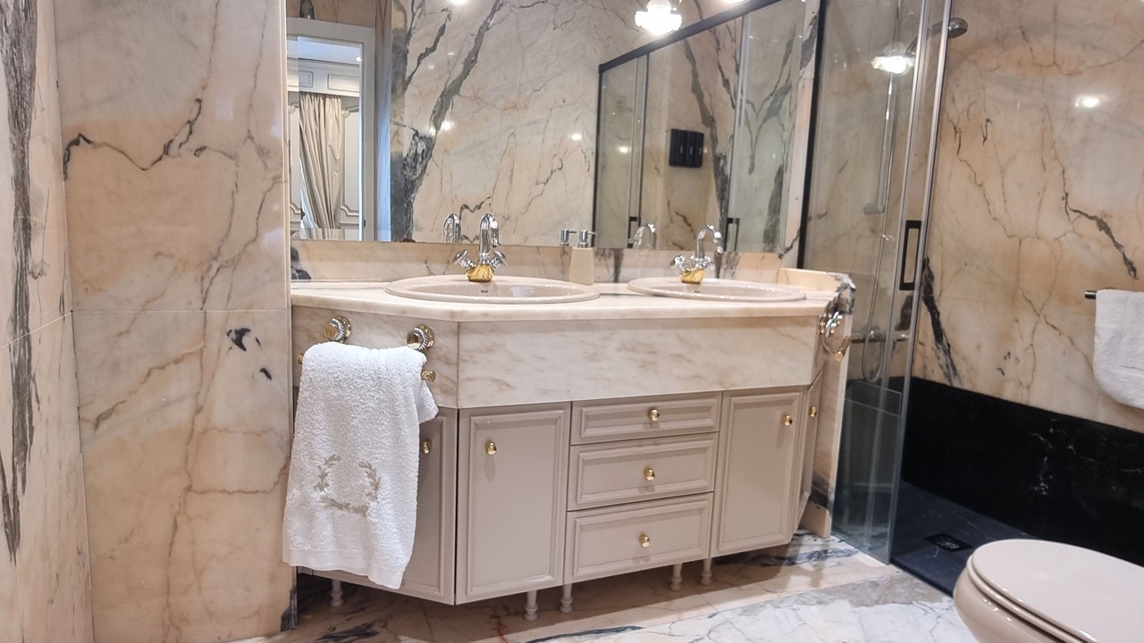 Photo of Bathroom in Gros