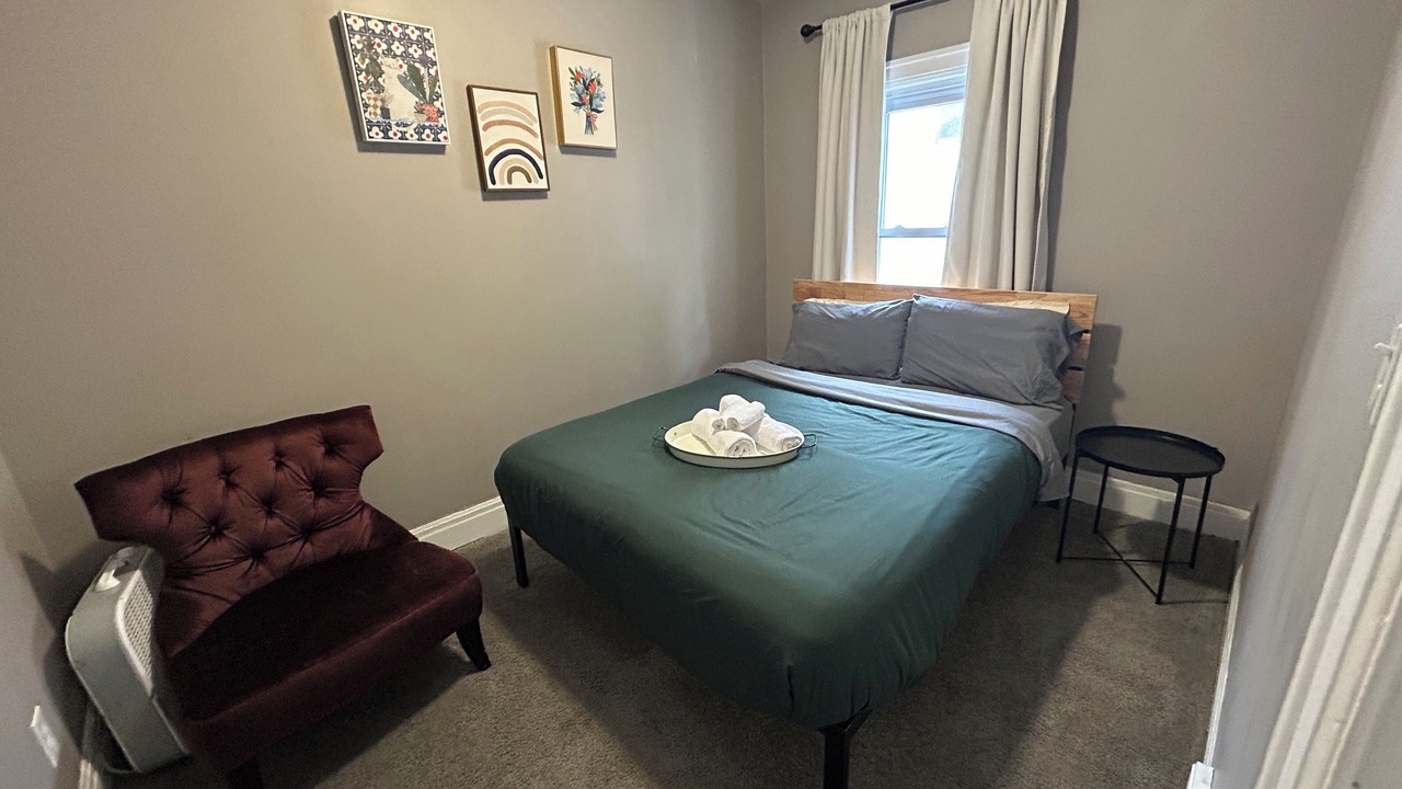 Photo of Bedroom in Mount Clemens