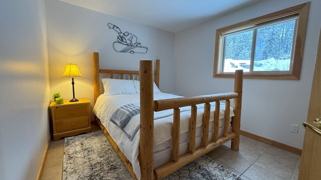 Photo of Bedroom in Okanagan-Similkameen