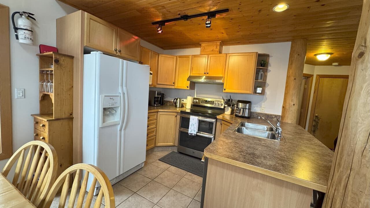 Photo of Kitchen in Okanagan-Similkameen