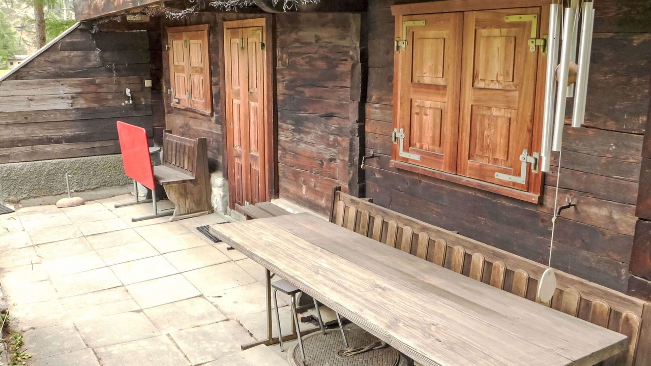 Photo of Outdoor in Taesch