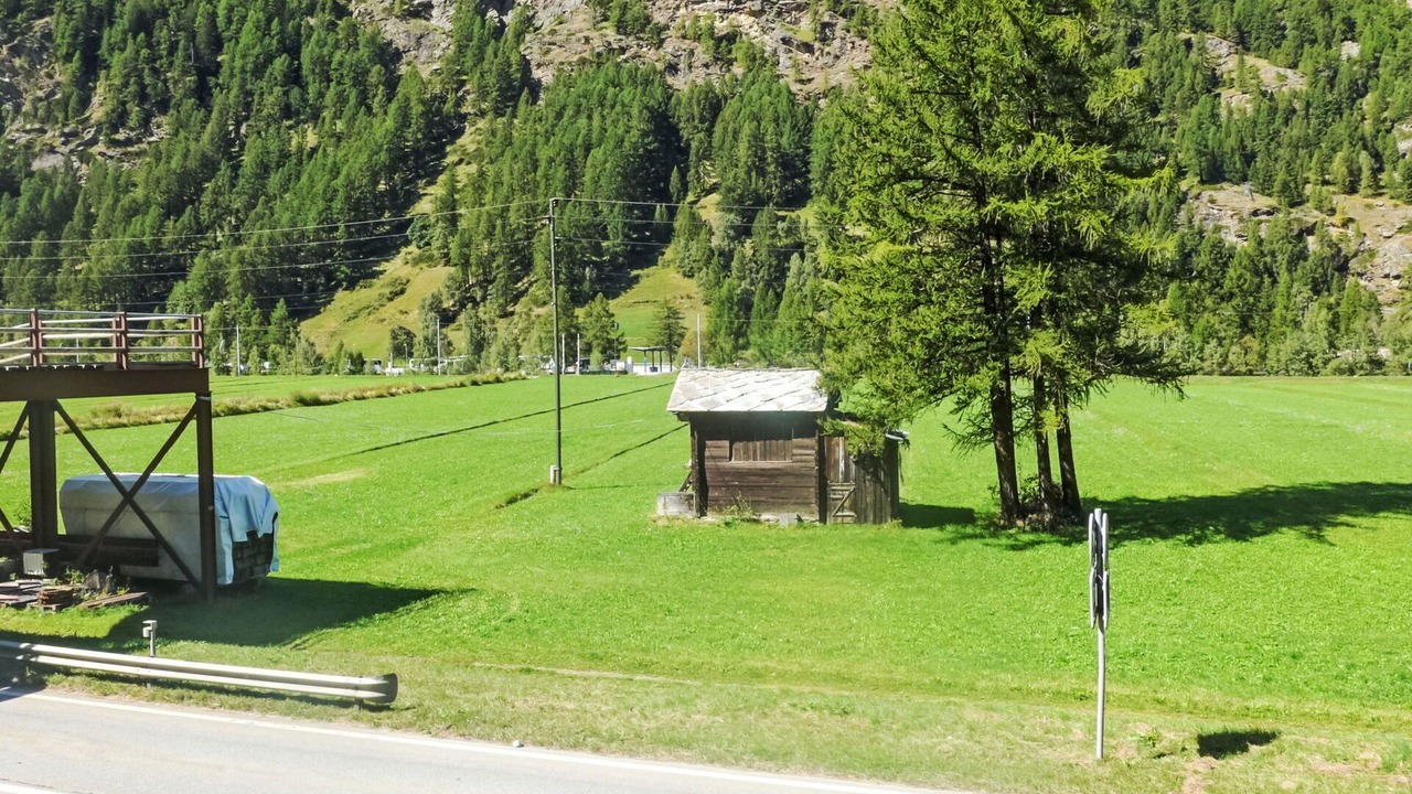 Photo of Others in Taesch