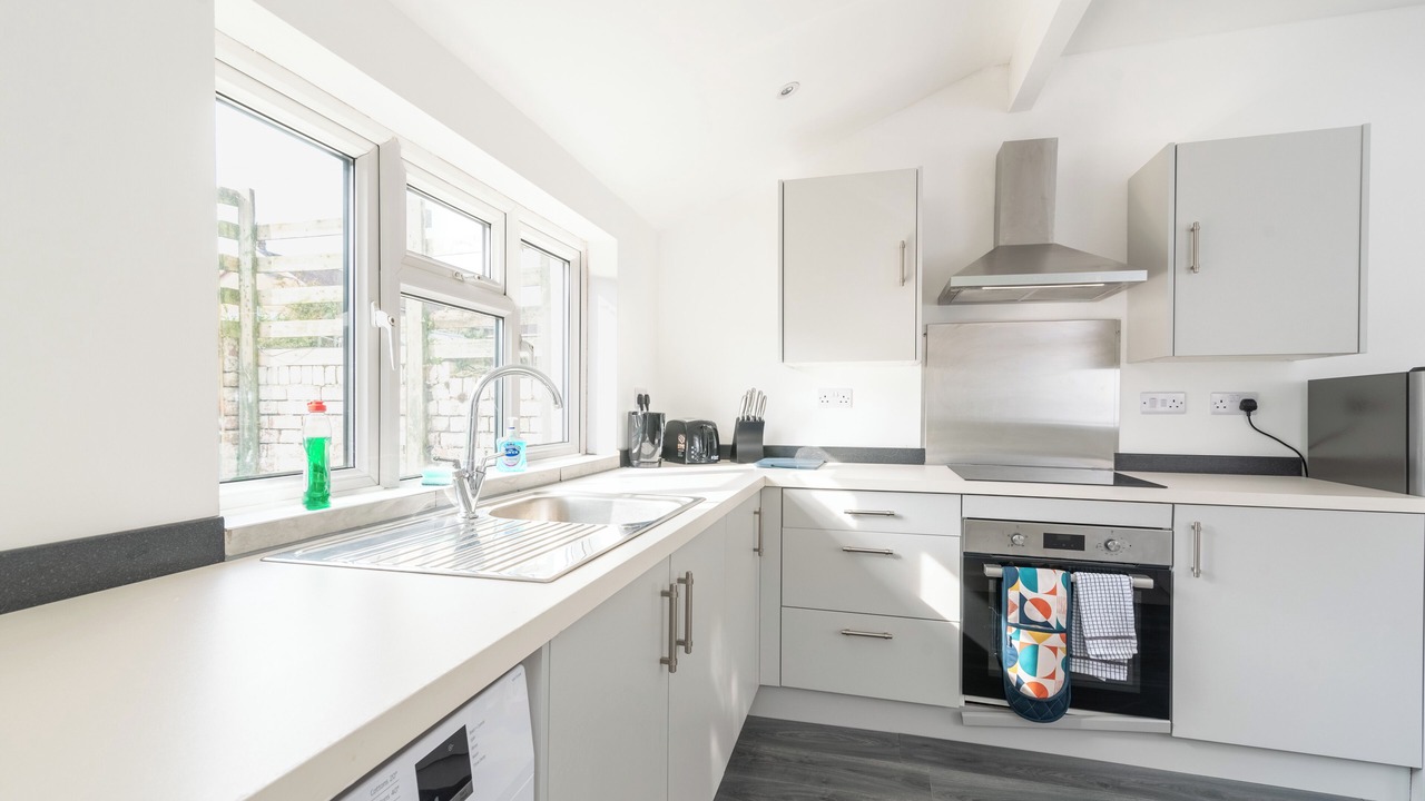 Photo of Kitchen in Beddau