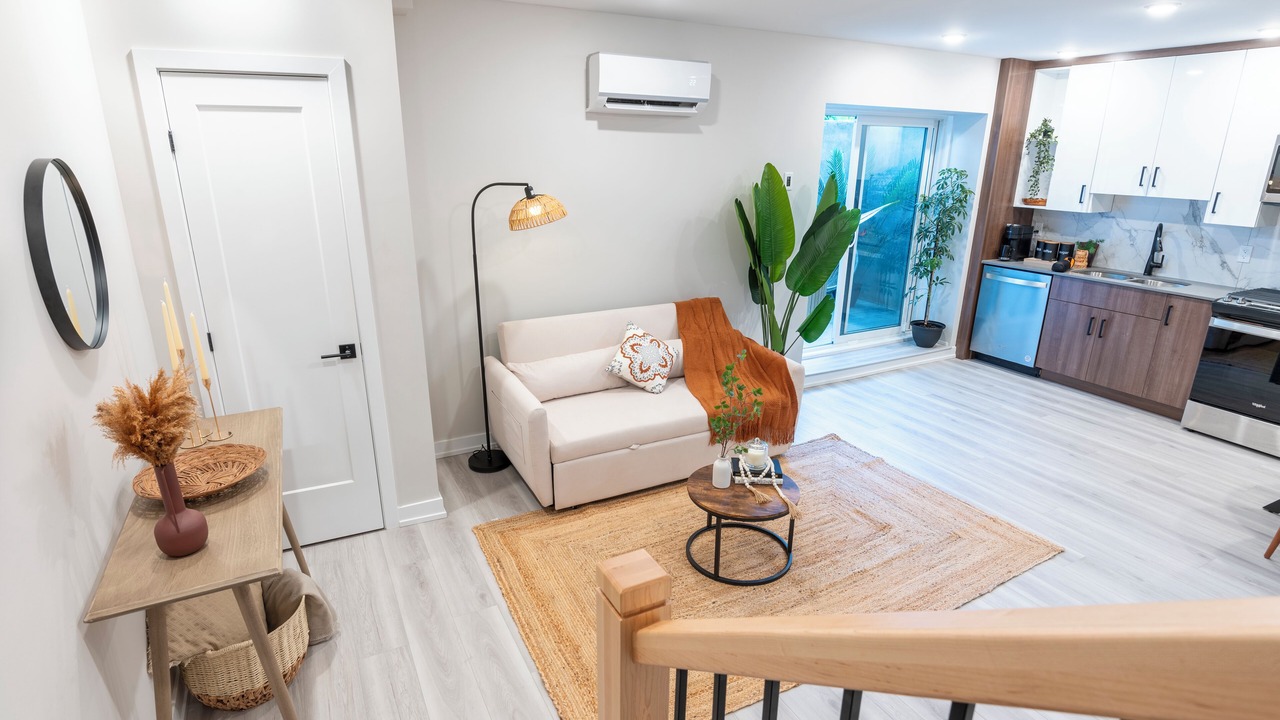 Photo of Livingroom in Westboro