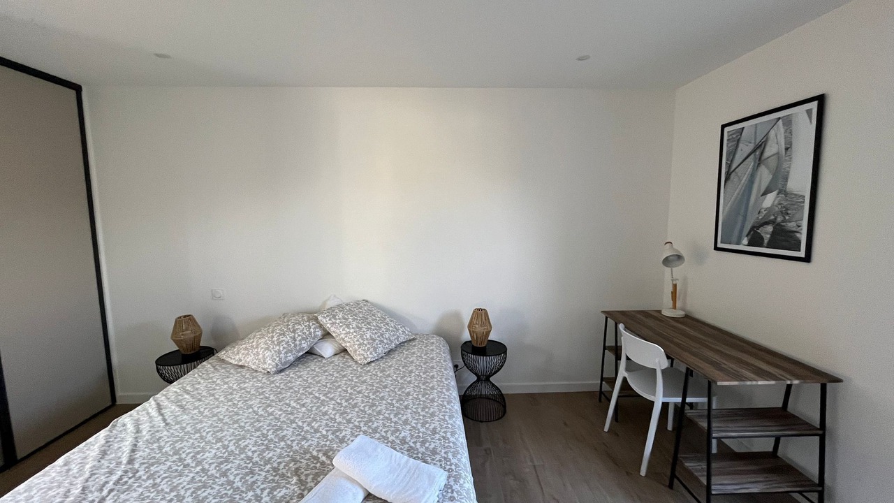 Photo of Bedroom in Larmor-Baden