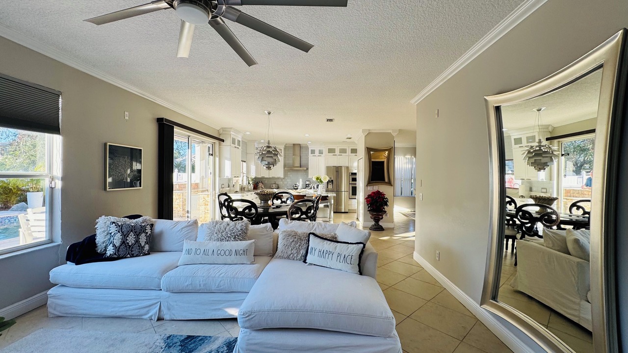 Photo of Livingroom in Trailer Estates