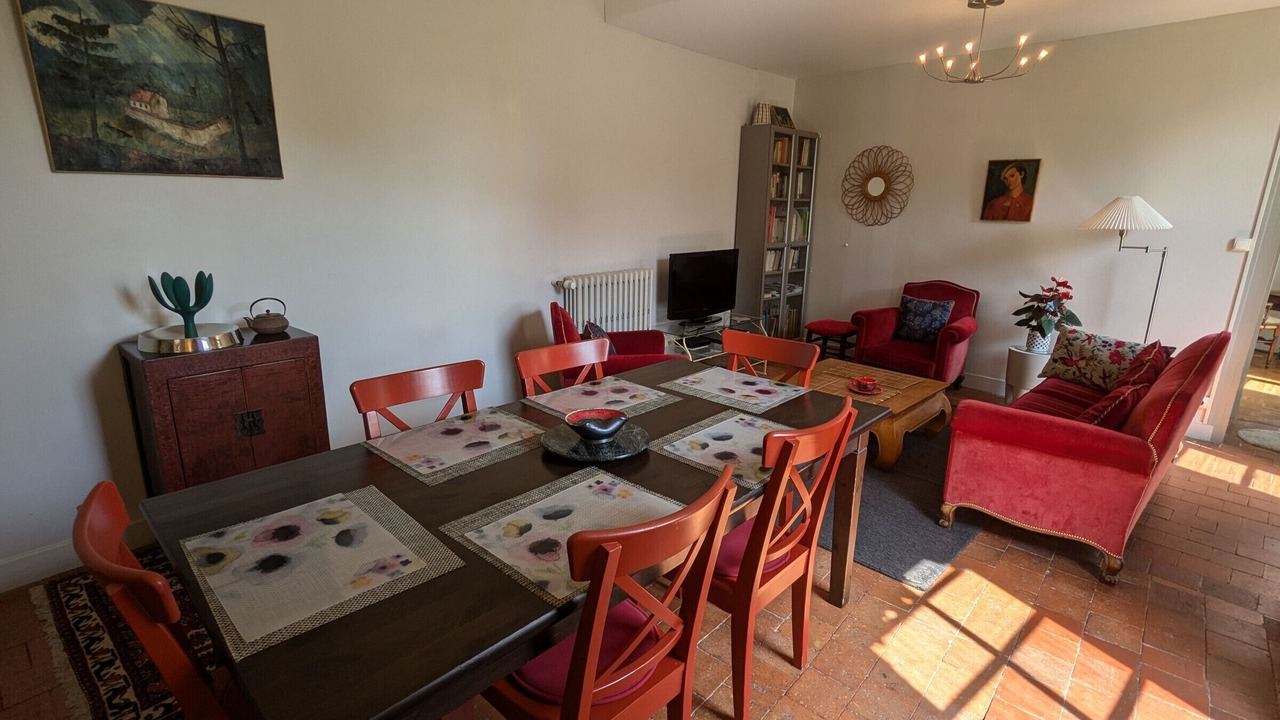Photo of Others in Yevre-le-Chatel