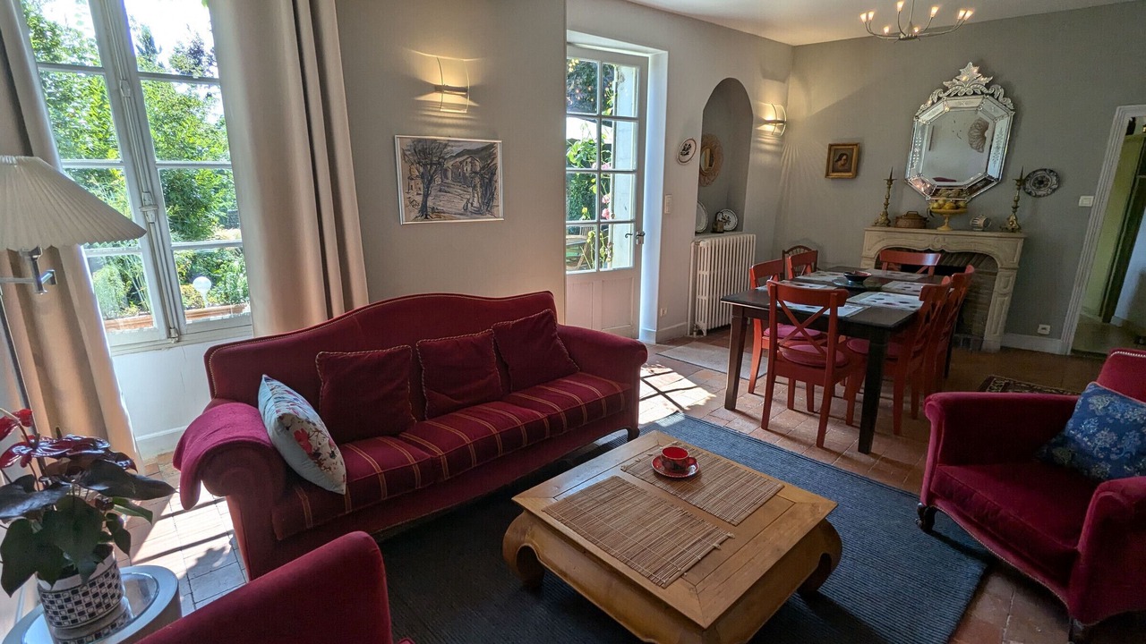 Photo of Livingroom in Yevre-le-Chatel
