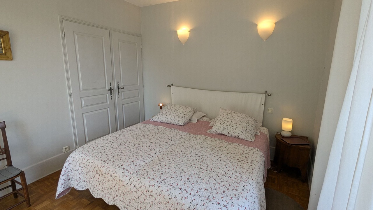Photo of Bedroom in Yevre-le-Chatel
