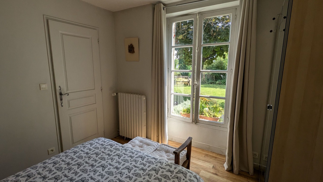 Photo of Bedroom in Yevre-le-Chatel