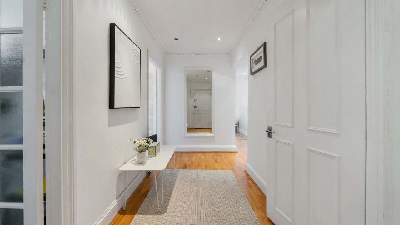 Photo of Others in Lancaster Gate