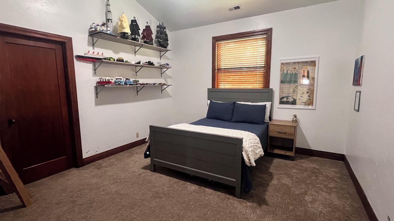 Photo of Bedroom in Lakeview