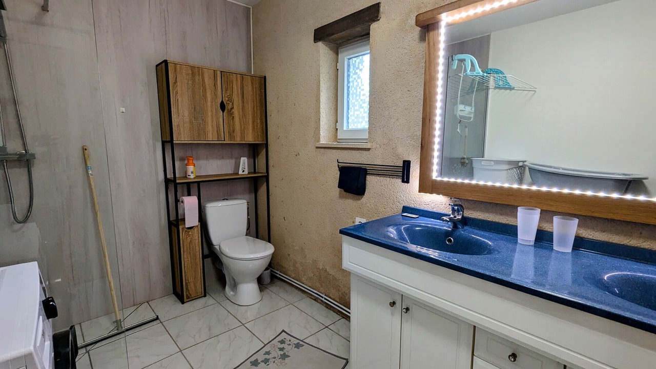 Photo of Bathroom in Vicq-sur-Nahon