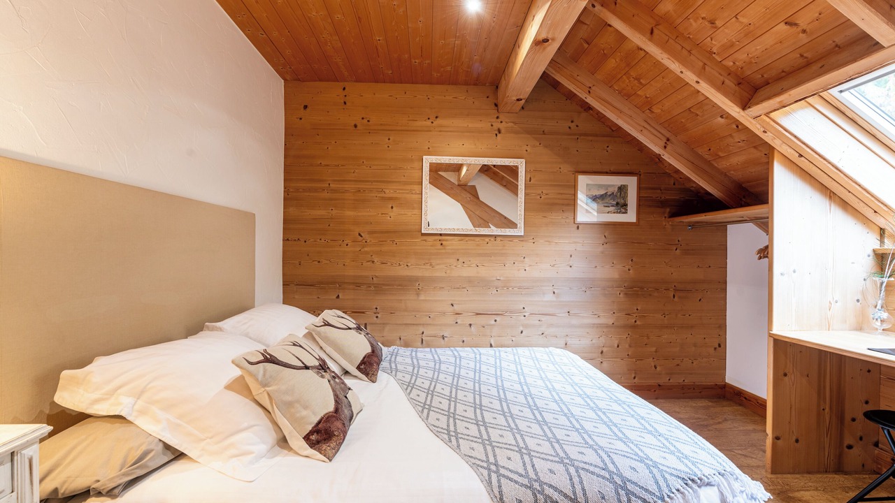 Photo of Bedroom in Les Clefs