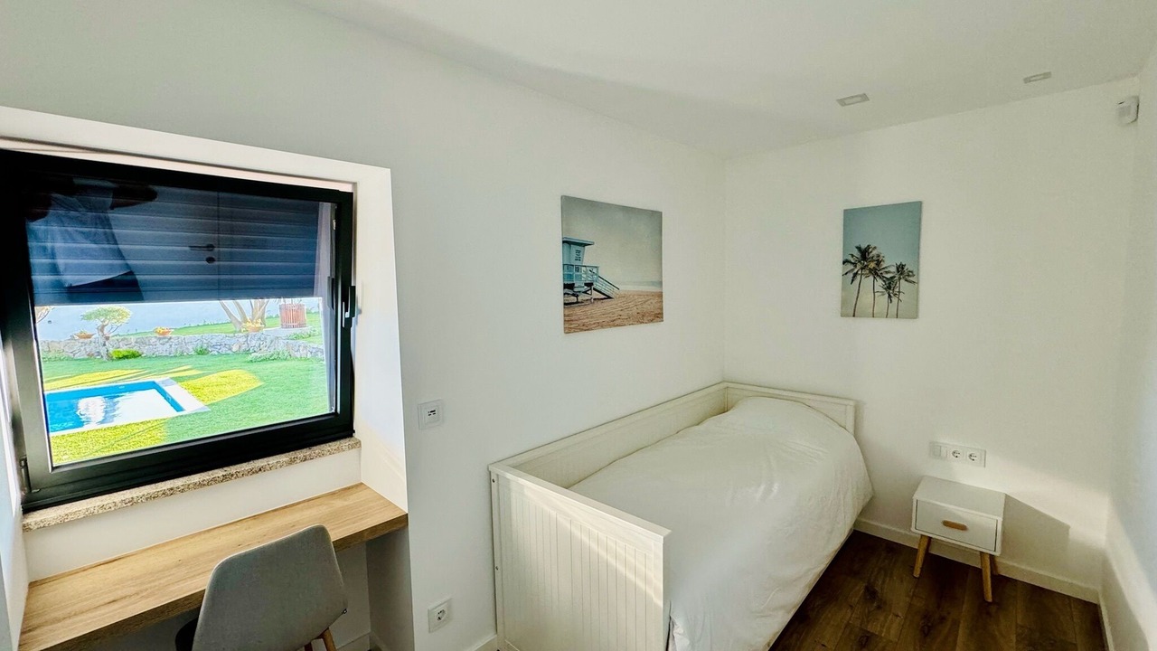 Photo of Bedroom in Carreco