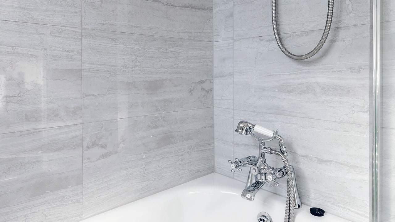 Photo of Bathroom in Lansbury