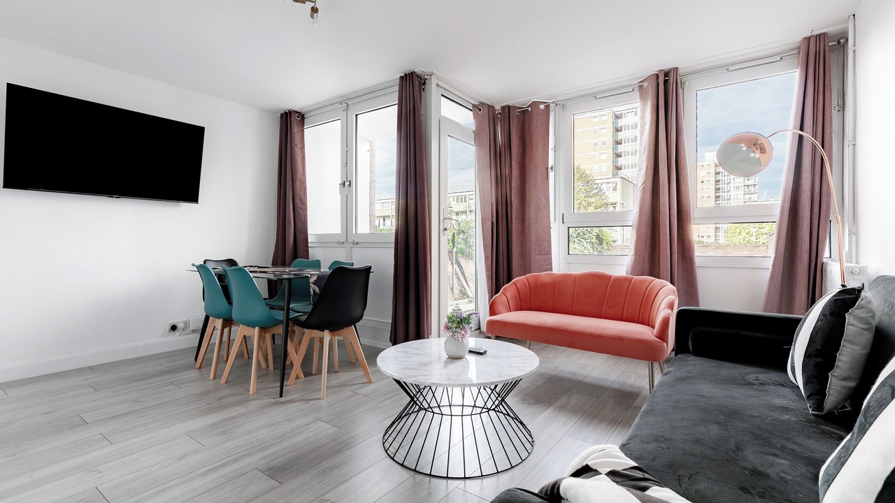Photo of Livingroom in Lansbury