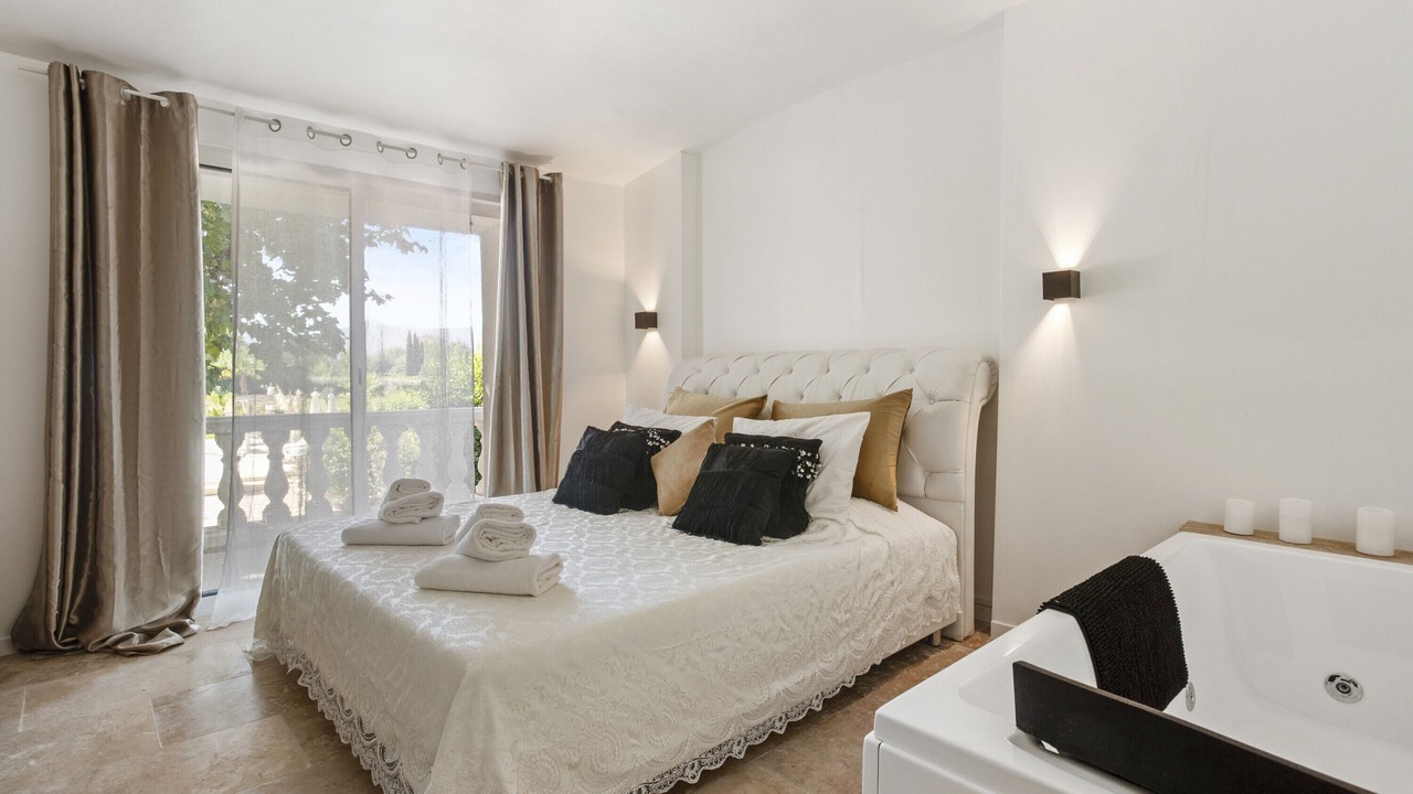 Photo of Bedroom in Le Luc