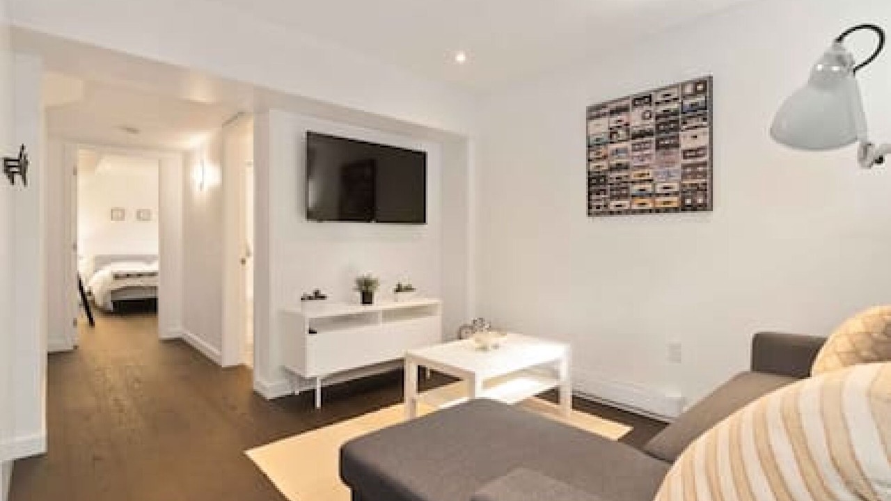 Photo of Livingroom in East Side