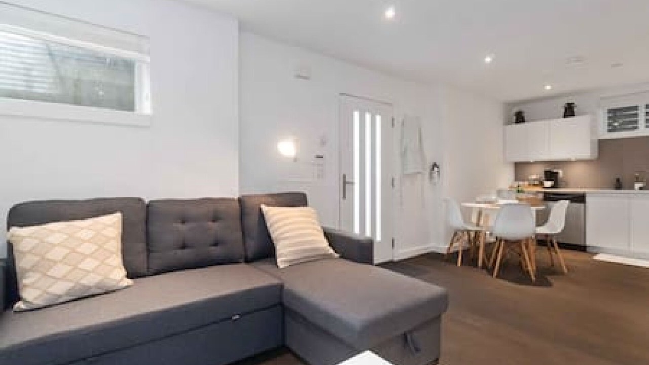 Photo of Livingroom in East Side