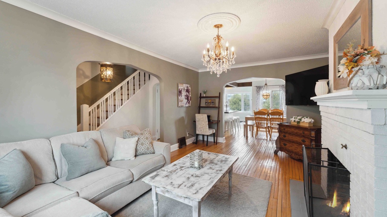 Photo of Livingroom in Centretown West